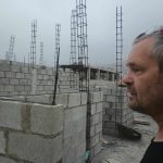 498. Niech się mury pną do góry